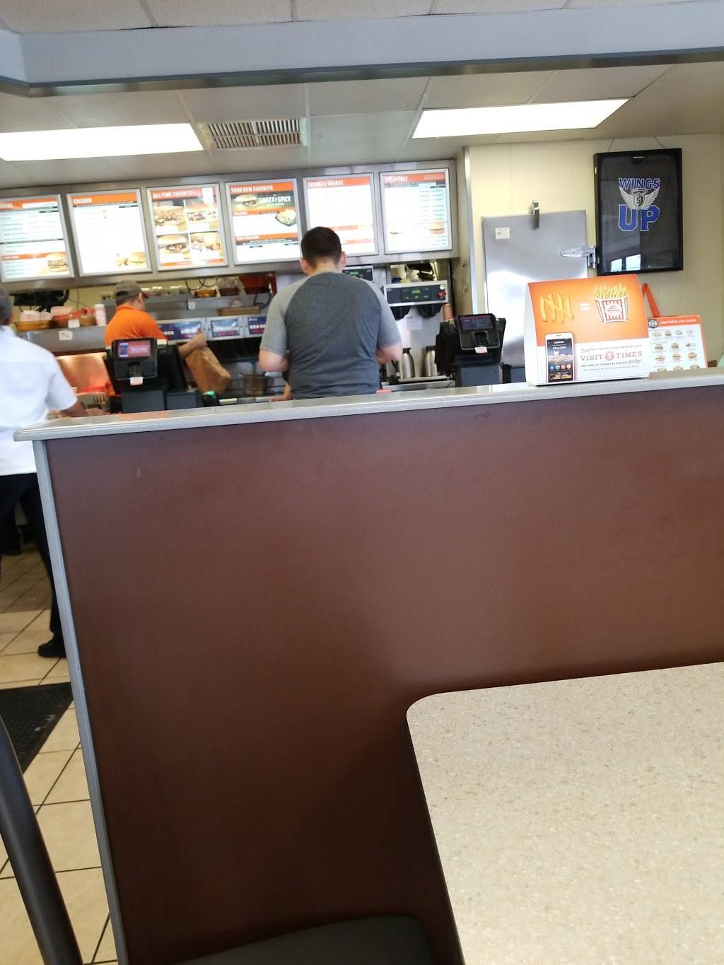 Whataburger | restaurant | 4646 W Commerce St, San Antonio, TX 78237, USA | 2104353084 OR +1 210-435-3084