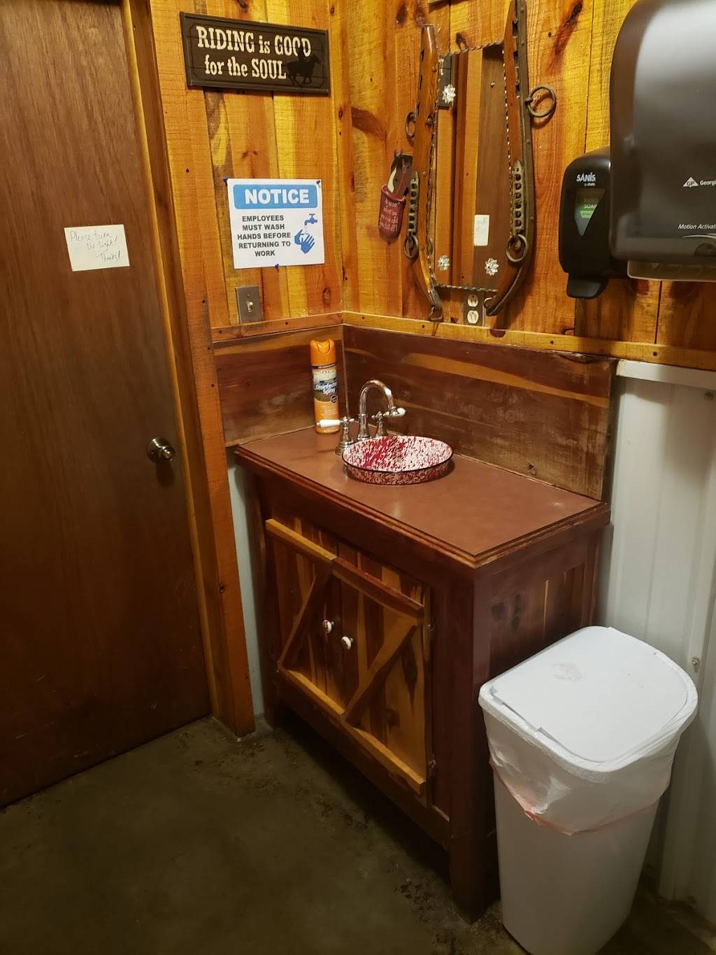 Wheelers Cafe | restaurant | 504 Garfield Ave, Kiowa, OK 74553, USA | 9184326035 OR +1 918-432-6035