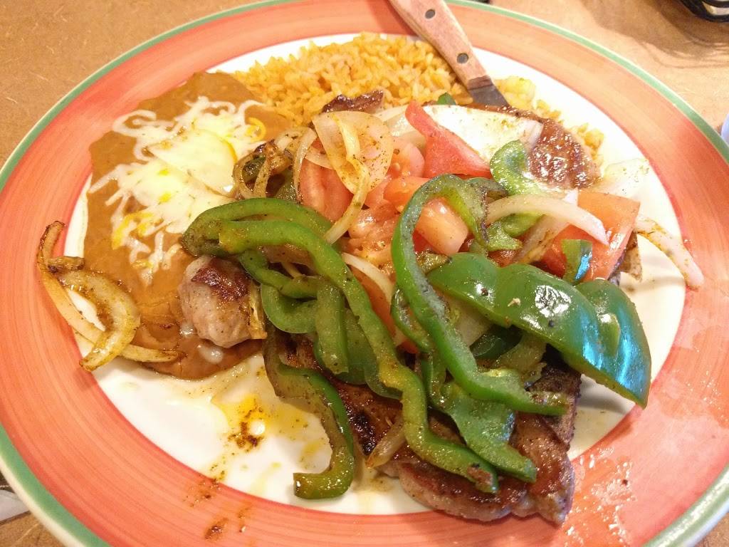 Rocas Mexican Grill | restaurant | 30 Nitro Market Pl, Charleston, WV 25313, USA | 3047690404 OR +1 304-769-0404