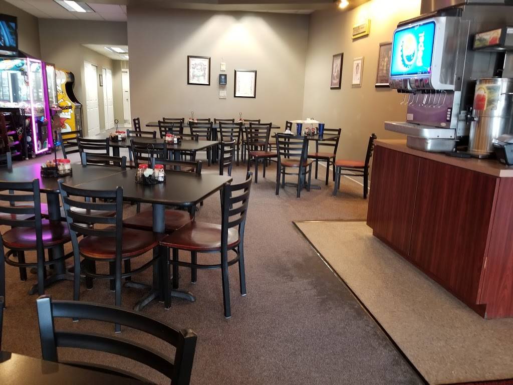 Stefaninas Pizzeria and Restaurant | restaurant | 1938 Zumbehl Rd, St Charles, MO 63303, USA | 6367247800 OR +1 636-724-7800