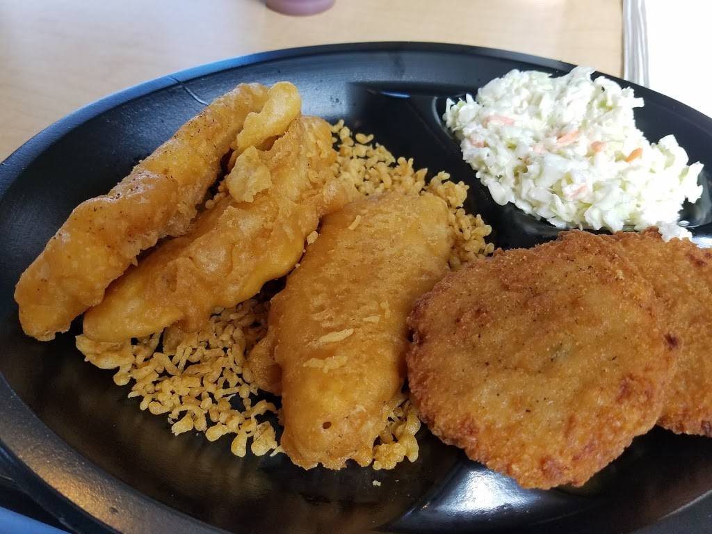 Long John Silvers | restaurant | 4831 S Staples St Drive, Corpus Christi, TX 78411, USA | 3617923537 OR +1 361-792-3537