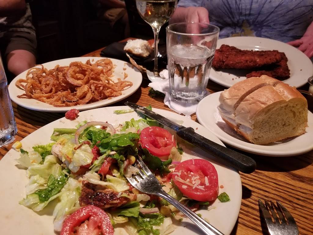 Skips | restaurant | 4000 Fleur Dr, Des Moines, IA 50321, USA | 5152871820 OR +1 515-287-1820