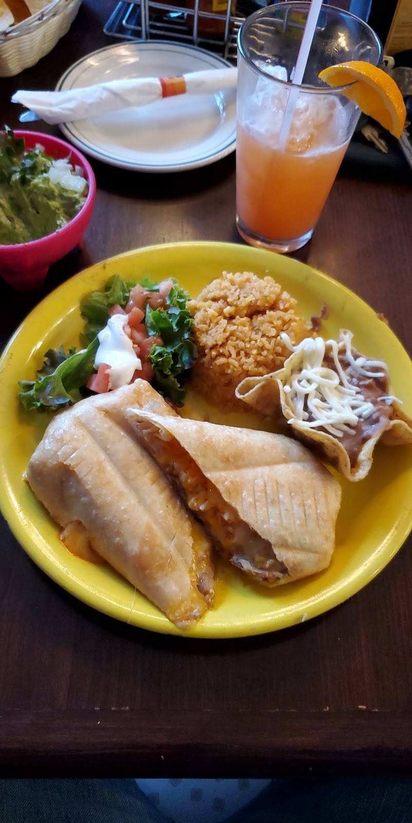 Casa Del Tequila | restaurant | 525 N Peters Ave #4, Fond du Lac, WI 54937, USA | 9209333797 OR +1 920-933-3797