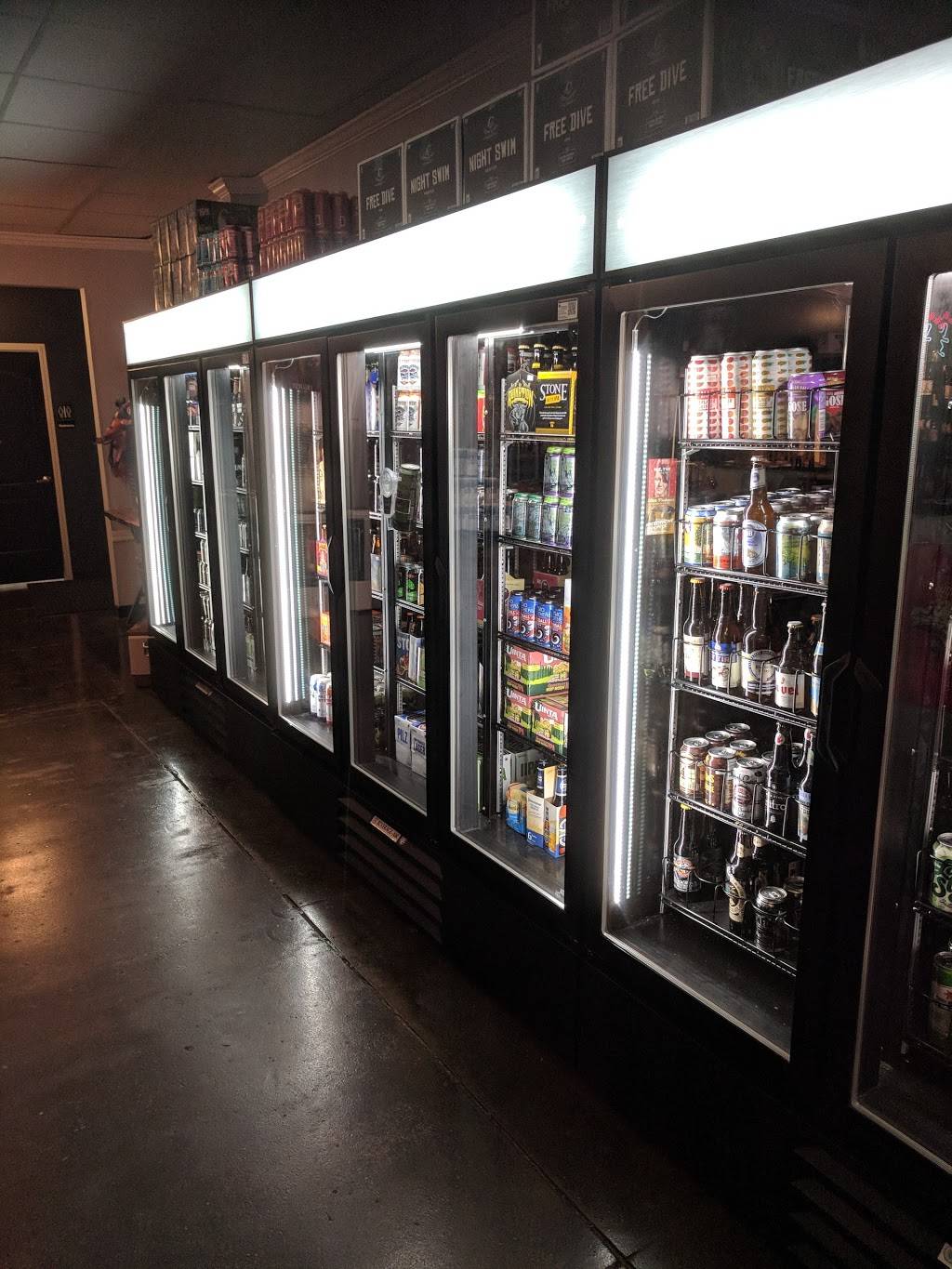 Jug & Bottle Dept. | restaurant | 6203 N Florida Ave, Tampa, FL 33604, USA | 8136754522 OR +1 813-675-4522