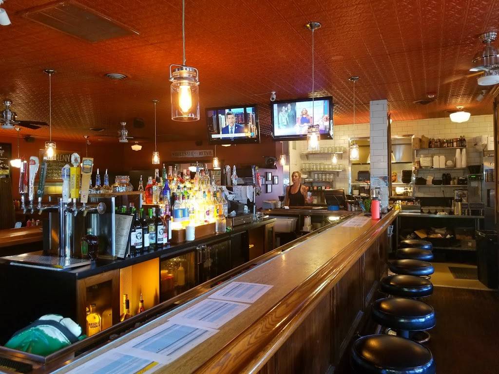 The Glenn Bar & Grill | restaurant | 11140 Irma Dr, Northglenn, CO 80233, USA | 3032551400 OR +1 303-255-1400