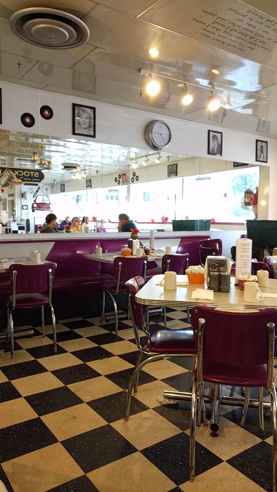 Stock Pot Diner and Catering | restaurant | 1007 Washington Ave, Bay City, MI 48708, USA | 9898939332 OR +1 989-893-9332