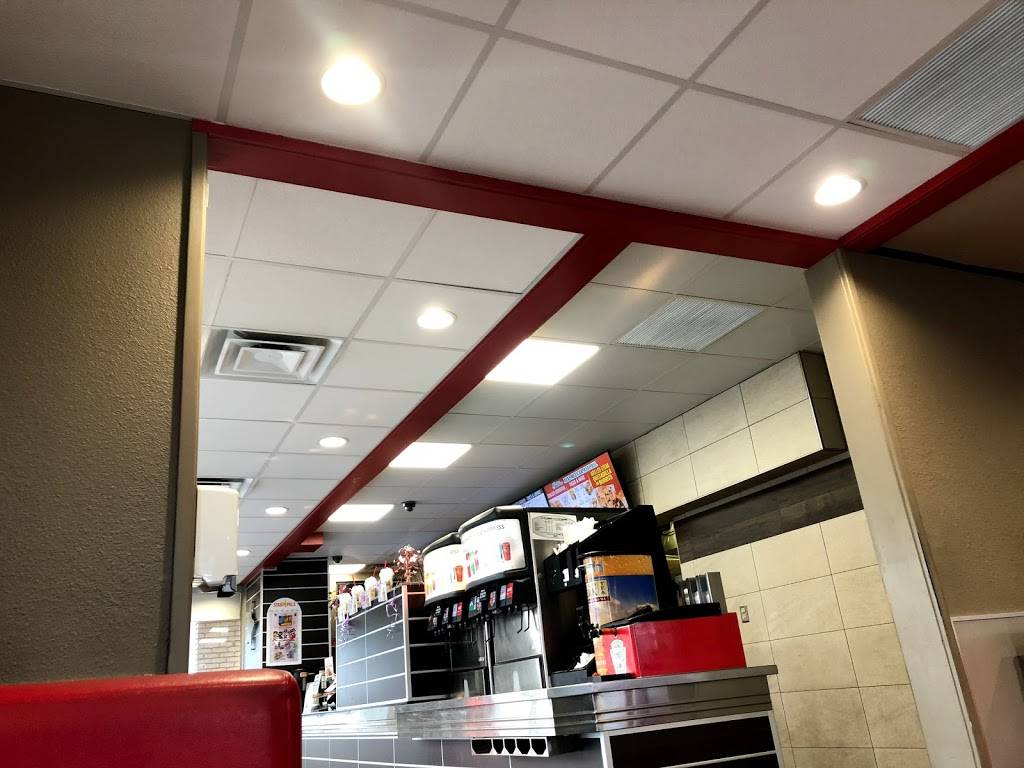 Carls Jr. / Green Burrito | restaurant | 8736 Base Line Rd, Rancho Cucamonga, CA 91701, USA | 9099874075 OR +1 909-987-4075