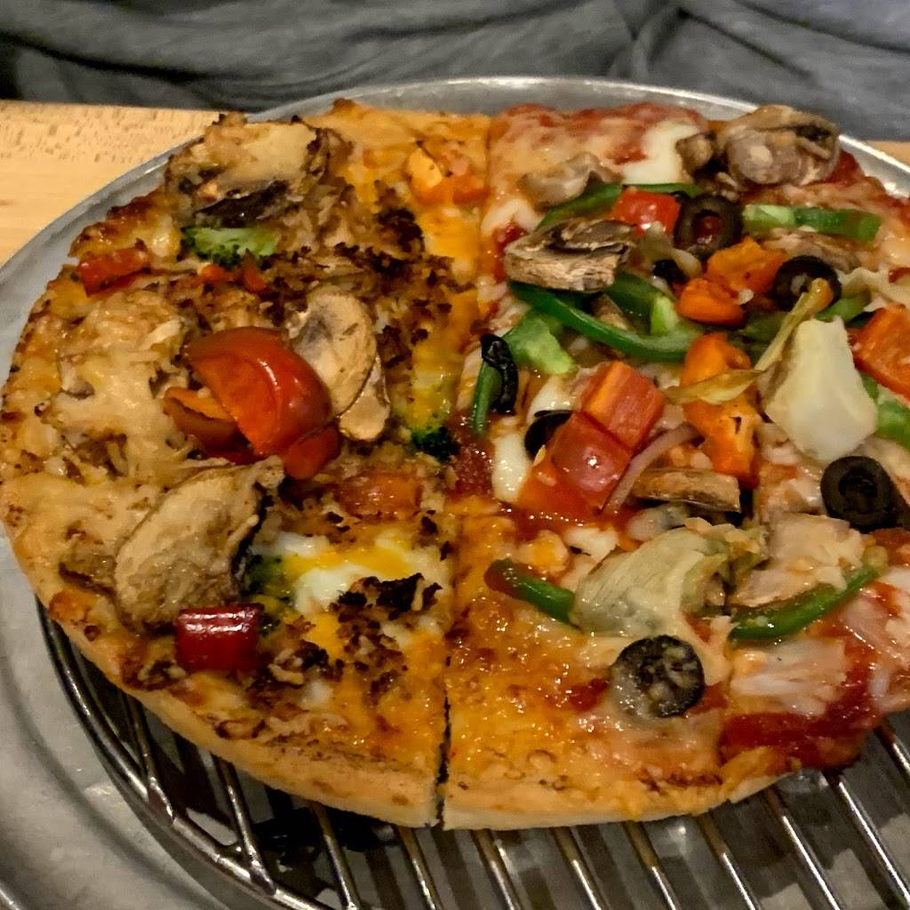 Old Chicago | restaurant | 2155 Prairie Center Pkwy, Brighton, CO 80601, USA | 7204457870 OR +1 720-445-7870