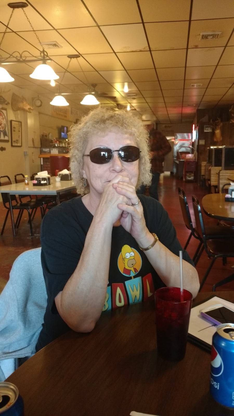 My Place | restaurant | 128 N Broadway St, Spencerville, OH 45887, USA | 4196474062 OR +1 419-647-4062