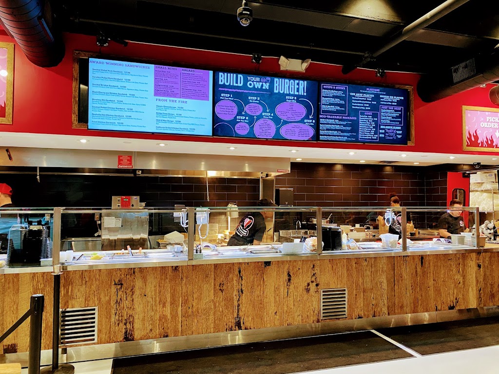 Oink and Moo BBQ & Burgers | restaurant | 101 Crawfords Corner Rd, Holmdel, NJ 07733, USA | 7324441263 OR +1 732-444-1263