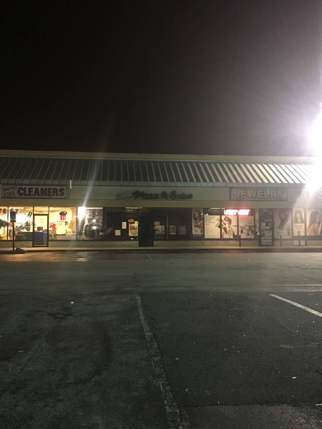 Bassil’s Pizza & Subs | restaurant | 5751 Main St N #202, Jacksonville, FL 32208, USA | 9043568666 OR +1 904-356-8666