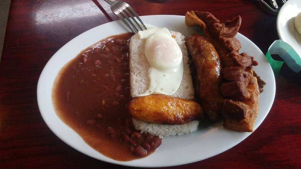 La Fonda Bar Restaurante | restaurant | 269 Franklin Ave, Hartford, CT 06114, USA | 8602968256 OR +1 860-296-8256