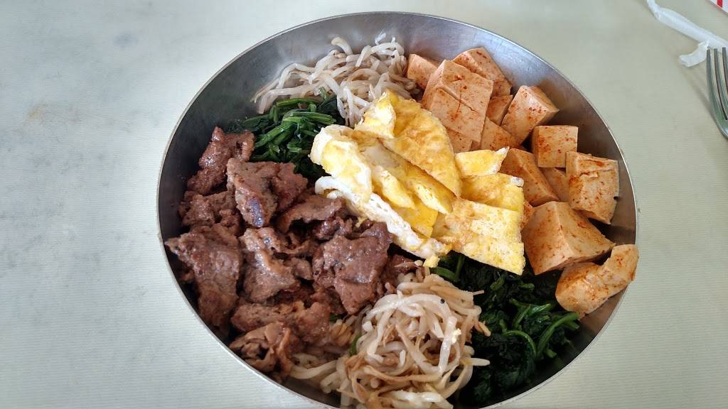 Bells Diner | restaurant | 2167 W Stadium Blvd, Ann Arbor, MI 48103, USA | 7349950226 OR +1 734-995-0226