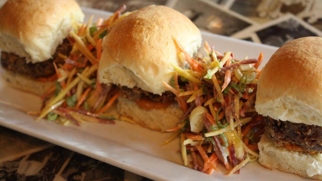 Americana Restaurant | meal takeaway | 219 Broadway E, Seattle, WA 98102, USA | 2063246112 OR +1 206-324-6112