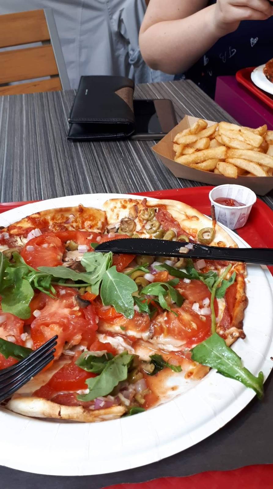 Pizzeria Moderne Scarpetta | restaurant | 1191 Avenue Cartier, Québec, QC G1R 2S9, Canada | 4185232192 OR +1 418-523-2192