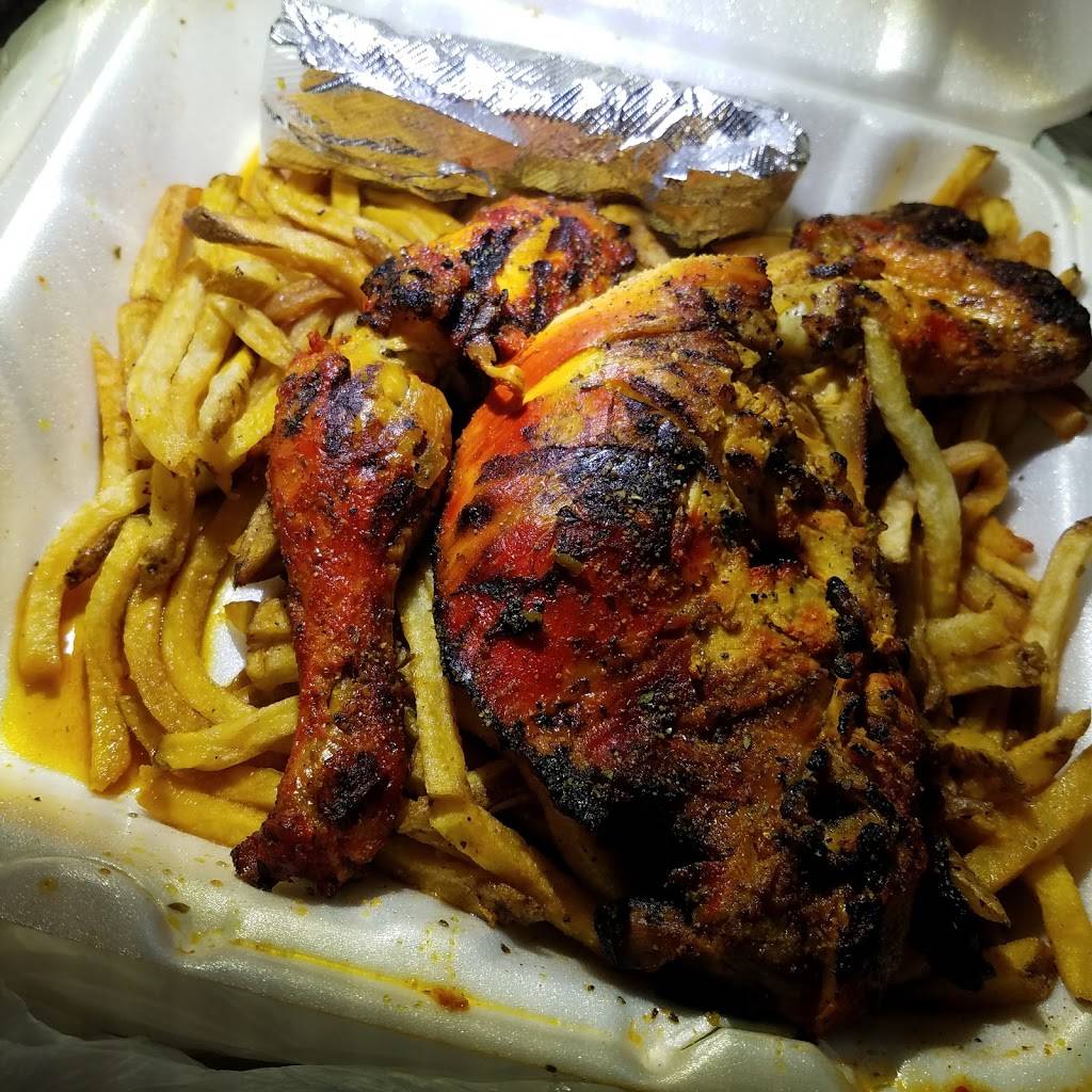 Dinos Chicken and Burgers | restaurant | 843 Arrow Hwy, Azusa, CA 91702, USA | 6268126400 OR +1 626-812-6400