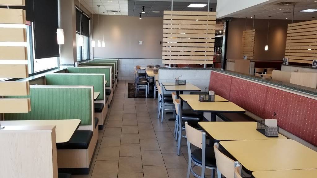 Papa Ozz | restaurant | 3338 John F Kennedy Rd, Dubuque, IA 52002, USA | 5635562359 OR +1 563-556-2359