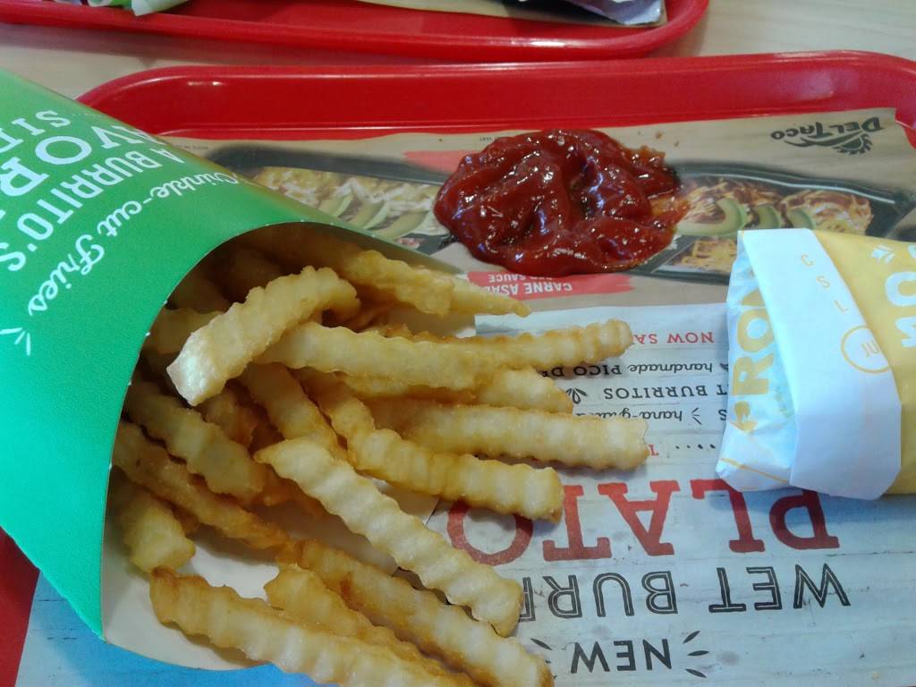 Del Taco | meal takeaway | 15300 Summit Ave, Fontana, CA 92336, USA | 9094630059 OR +1 909-463-0059