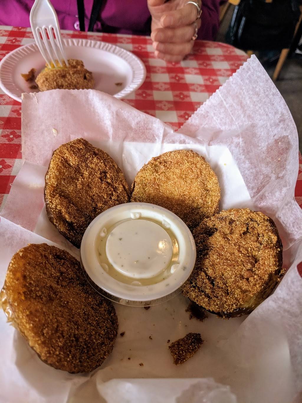 Guss World Famous Fried Chicken | restaurant | 730 S Mendenhall Rd, Memphis, TN 38117, USA | 9017672323 OR +1 901-767-2323