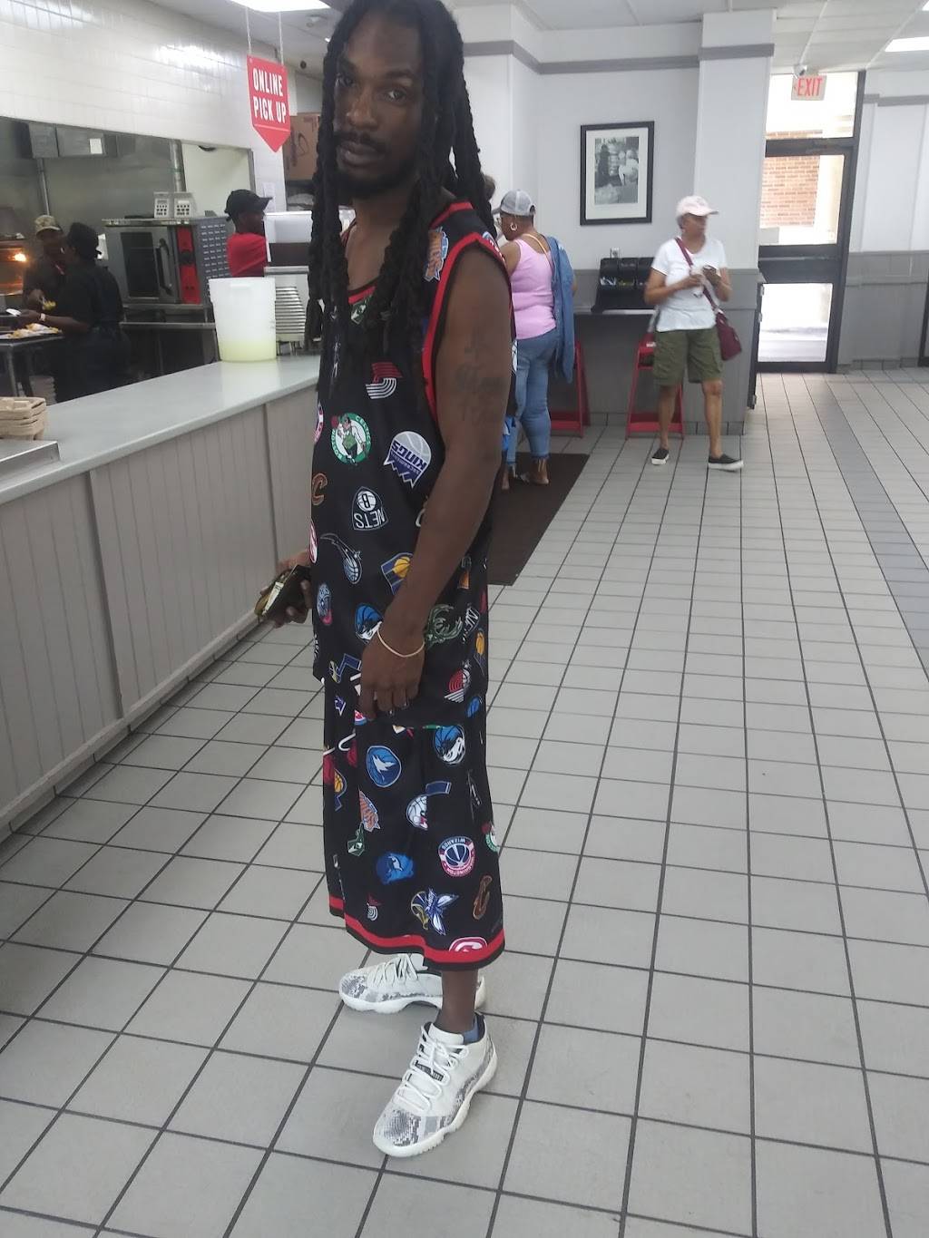 Milos Hamburgers | restaurant | 401 19th St S #130, Birmingham, AL 35233, USA | 2053226456 OR +1 205-322-6456