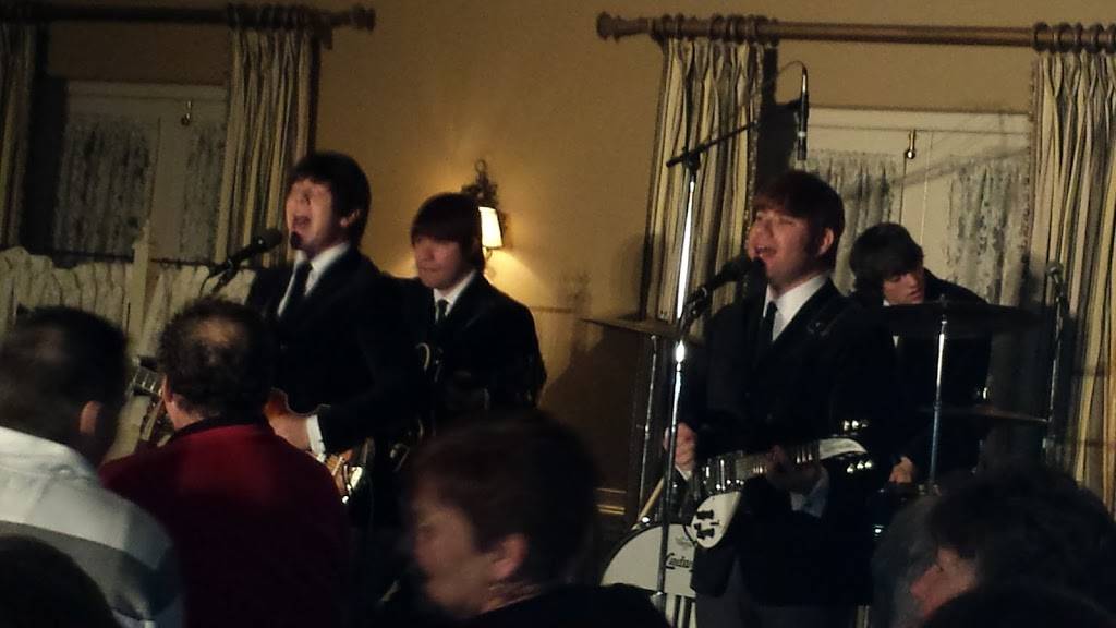 Darcys Village Pub | restaurant | 1203, 97 Willard St, Quincy, MA 02169, USA | 6174729213 OR +1 617-472-9213