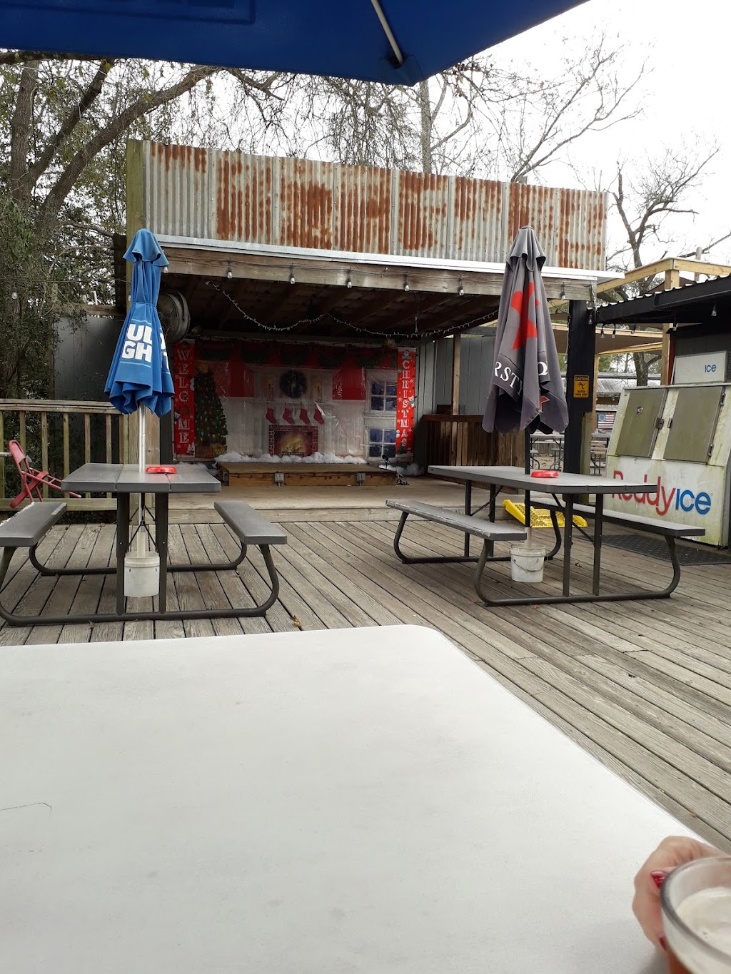 Backwoods Saloon | restaurant | 230 Lexington Ct, Conroe, TX 77385, USA | 9362730203 OR +1 936-273-0203