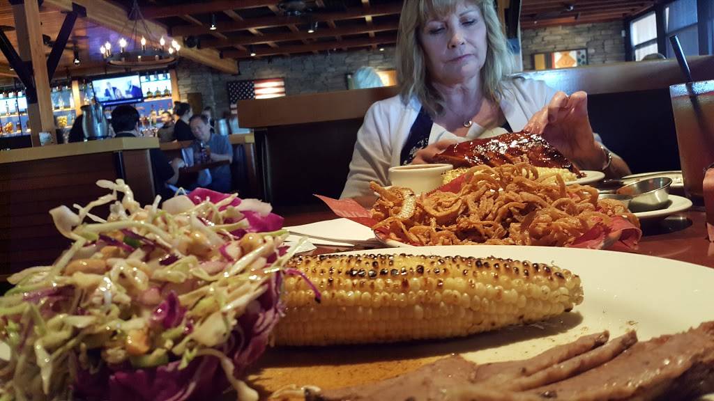 Wood Ranch BBQ & Grill | meal takeaway | The Shops at Dos Lagos, 2785 Lakeshore Dr, Corona, CA 92883, USA | 9516674200 OR +1 951-667-4200