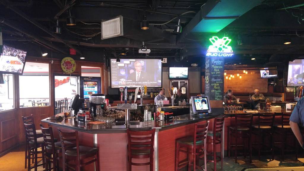 Joe Sensers Sports Theater | restaurant | 2350 Cleveland Ave N, Roseville, MN 55113, USA | 6516311781 OR +1 651-631-1781