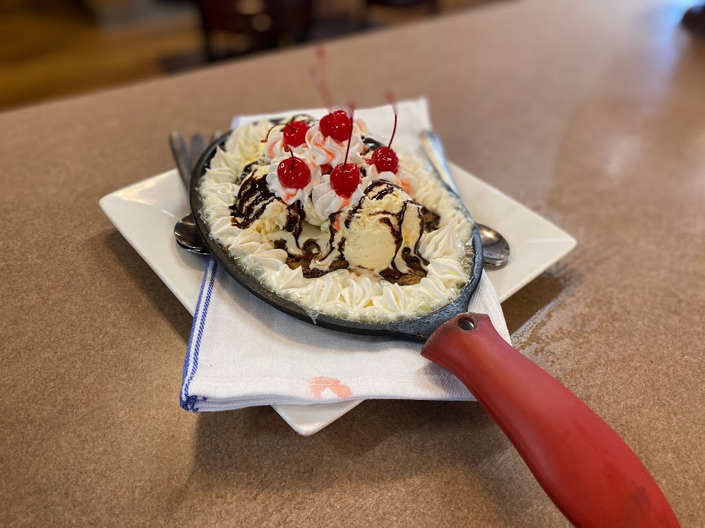 Highs Restaurant | restaurant | 73 W Main St, Monterey, VA 24465, USA | 5404681700 OR +1 540-468-1700