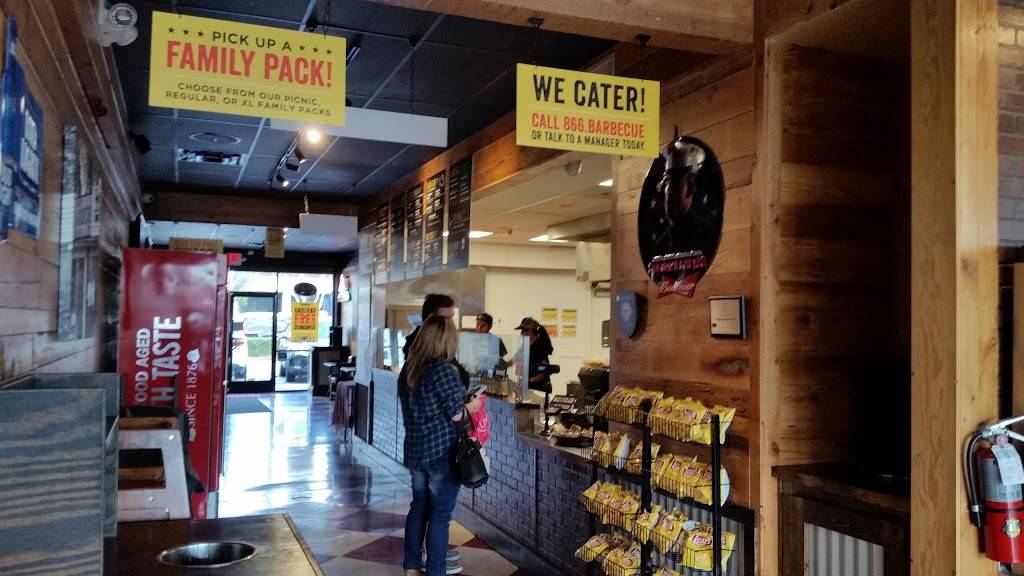 Dickeys Barbecue Pit | restaurant | 17245 17th St, Tustin, CA 92780, USA | 7146023874 OR +1 714-602-3874