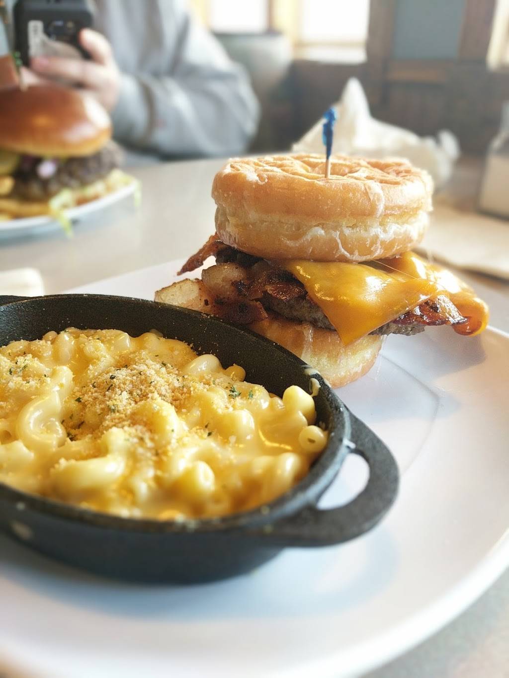 Hudsons Classic Grill | restaurant | 201 N Lincoln Rd, Escanaba, MI 49829, USA | 9067894142 OR +1 906-789-4142