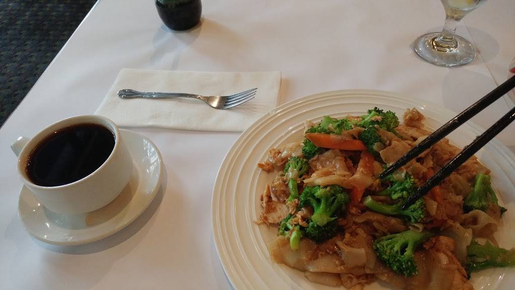 Grand Avenue Thai Cuisine | restaurant | 4840, 384 Grand Ave, Oakland, CA 94610, USA | 5104441507 OR +1 510-444-1507