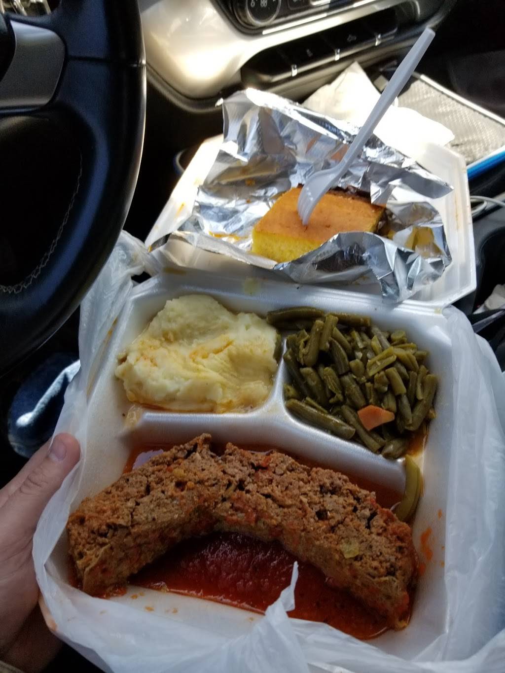 Big Mommas Soul Kitchen | restaurant | 4532 W Broadway, Louisville, KY 40211, USA | 5027729580 OR +1 502-772-9580