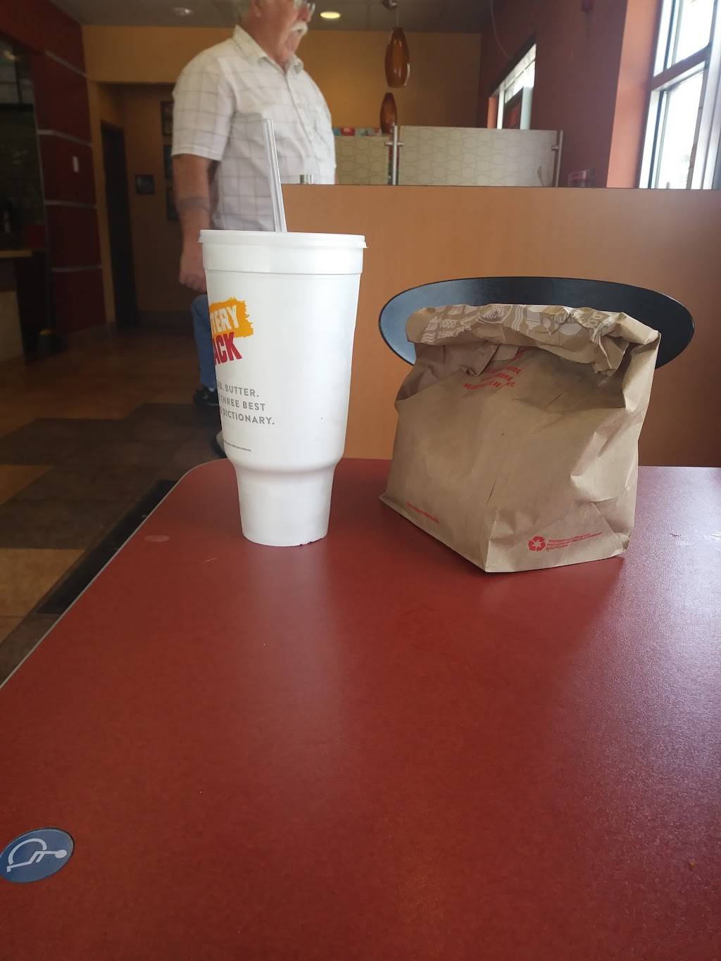 Jack in the Box | restaurant | 680 N 11th St, Beaumont, TX 77702, USA | 4098326900 OR +1 409-832-6900