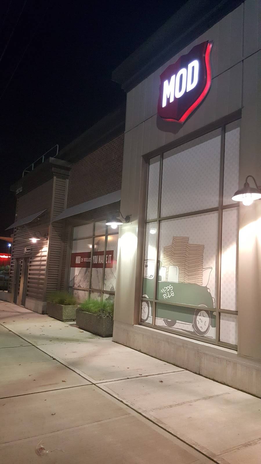 MOD Pizza | restaurant | 19718 Pacific Hwy Building 4, Hwy 99, Lynnwood, WA 98036, USA | 4255825392 OR +1 425-582-5392
