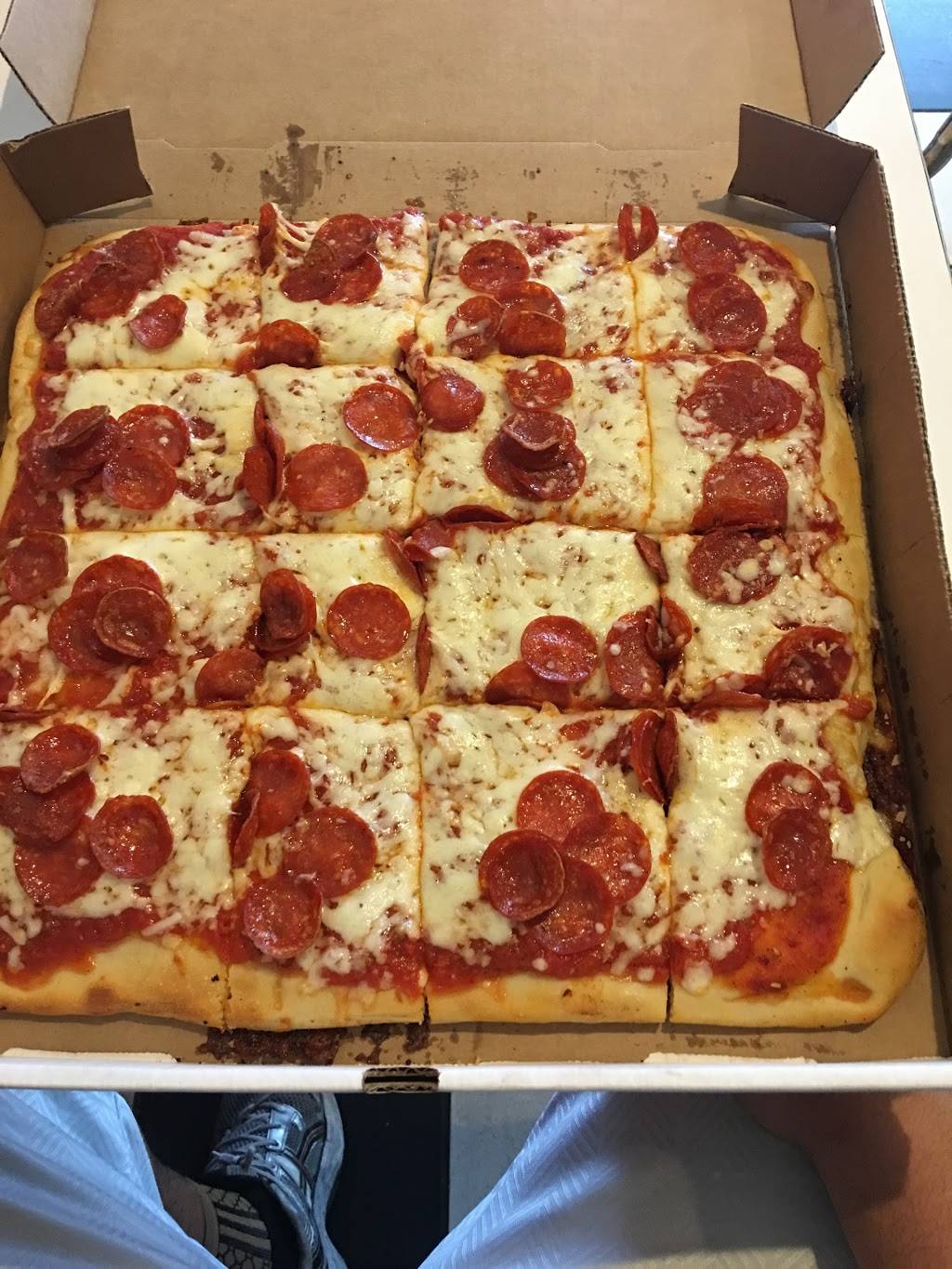 DiCarlos Pizza | Dallas Pike | meal delivery | 93 Coventry Road, Valley Grove, WV 26060, USA | 3045470591 OR +1 304-547-0591