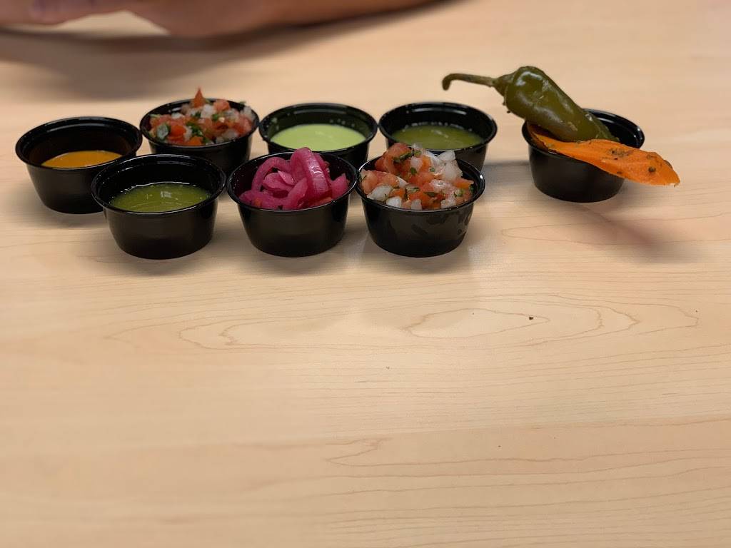 El Pollo Tote Mexican Grill | restaurant | 5007 Grover St, Omaha, NE 68106, USA | 4029138146 OR +1 402-913-8146