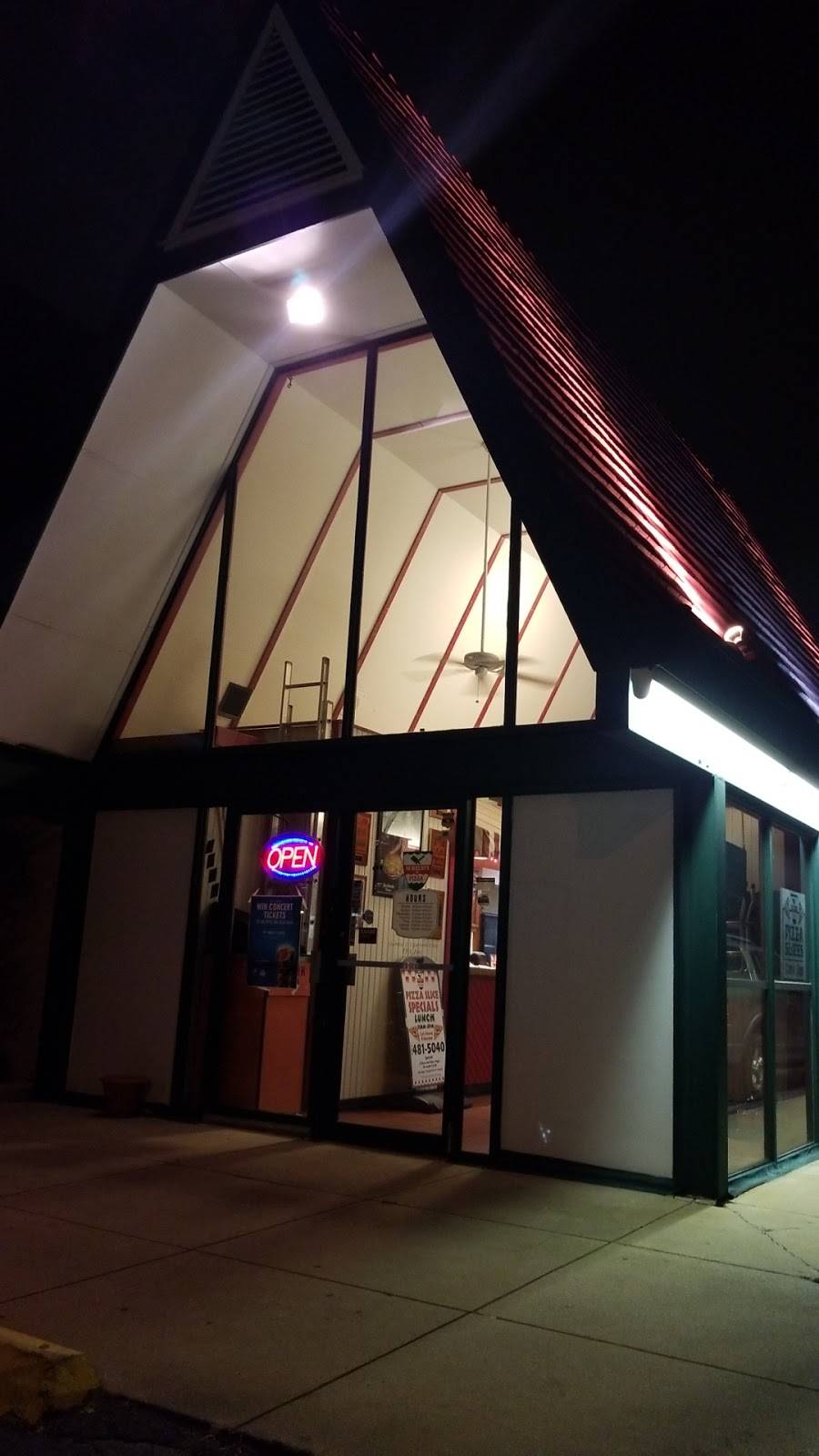 Aurelios Pizza | restaurant | 1545 Western Ave, Chicago Heights, IL 60411, USA | 7084815040 OR +1 708-481-5040