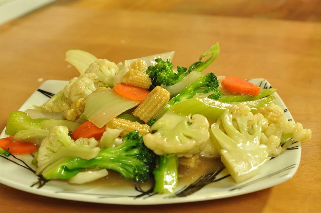 Lis Fusion Chinese Food Restaurant | restaurant | 200 Vanguard Dr, Orléans, ON K4A 1A1, Canada | 6138418889 OR +1 613-841-8889