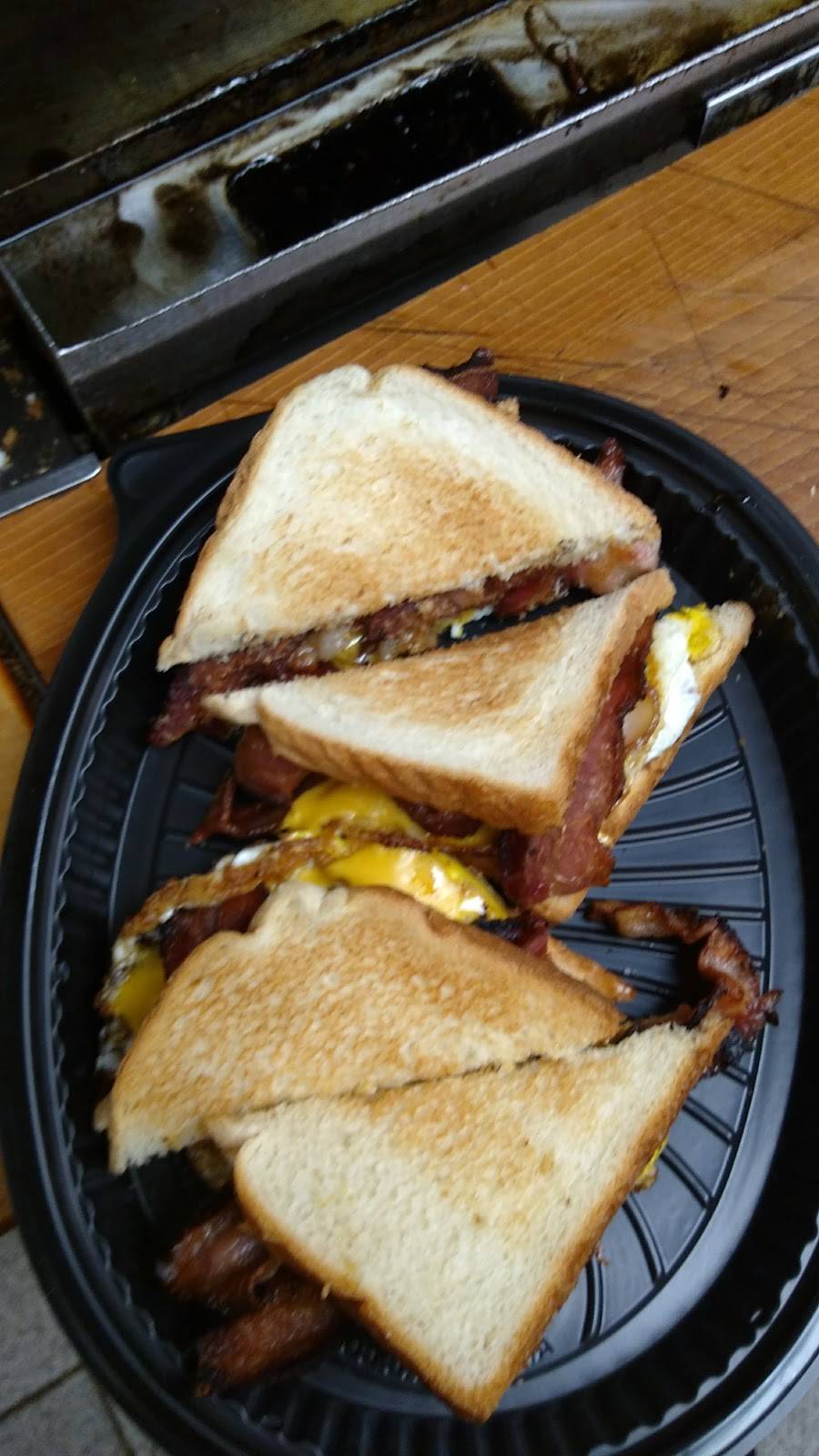 Waffle House | meal takeaway | 705 W Main St, Monteagle, TN 37356, USA | 9319243275 OR +1 931-924-3275