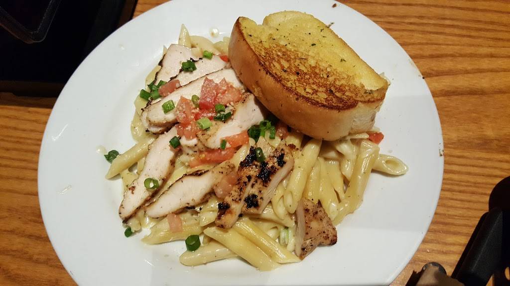 Chilis Grill & Bar | meal takeaway | 5340 W Irlo Bronson Mem Hwy, Kissimmee, FL 34746, USA | 4073964333 OR +1 407-396-4333