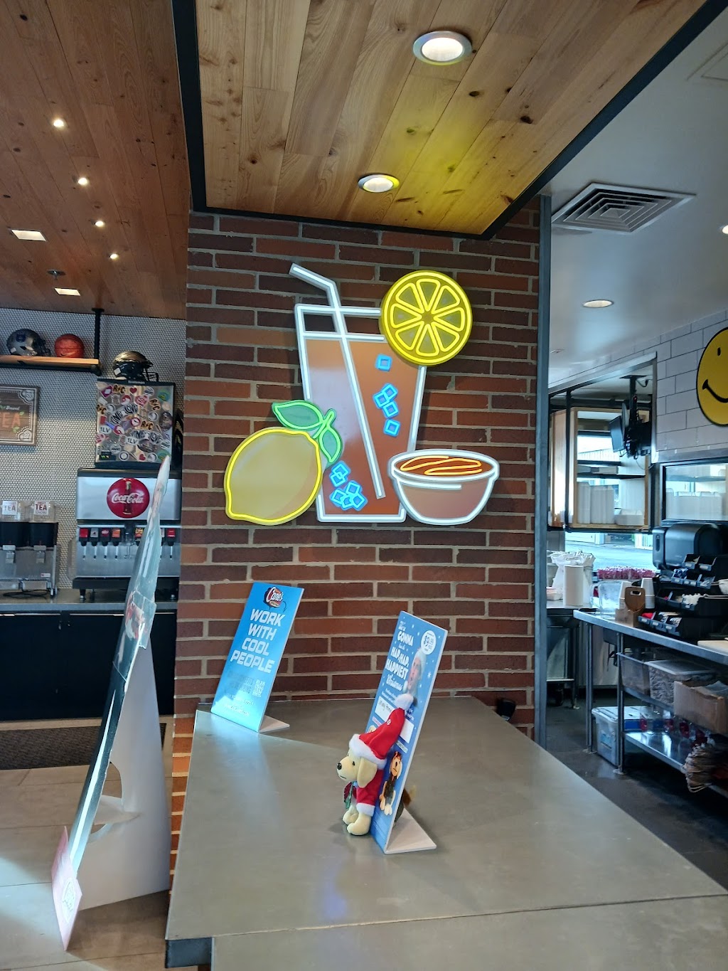 Raising Canes Chicken Fingers | restaurant | 916 E Oak St, Conway, AR 72032, USA | 5015042214 OR +1 501-504-2214