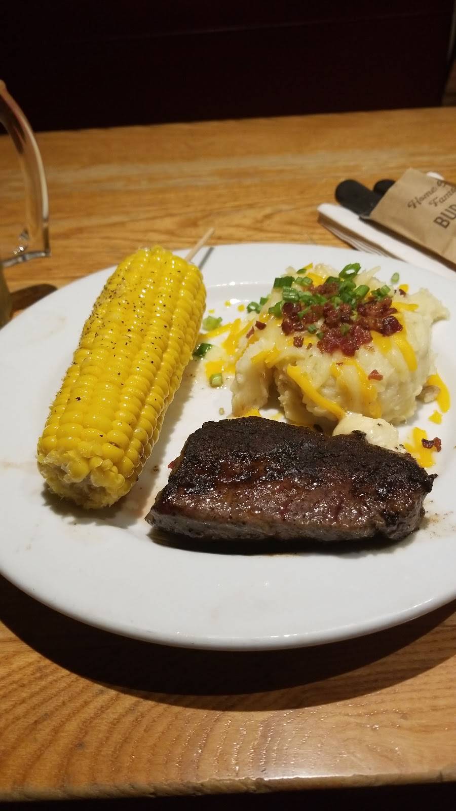 Chilis Grill & Bar | meal takeaway | 1949 W Brandon Blvd, Providence Rd, Brandon, FL 33511, USA | 8136818479 OR +1 813-681-8479