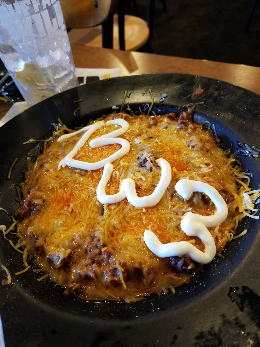 Buffalo Wild Wings | restaurant | 1600 E Summit St, Crown Point, IN 46307, USA | 2196639453 OR +1 219-663-9453