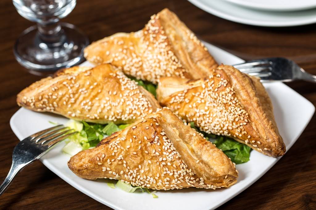 La Grill | meal takeaway | 7880 Keele St, Concord, ON L4K 4G7, Canada | 9057617575 OR +1 905-761-7575