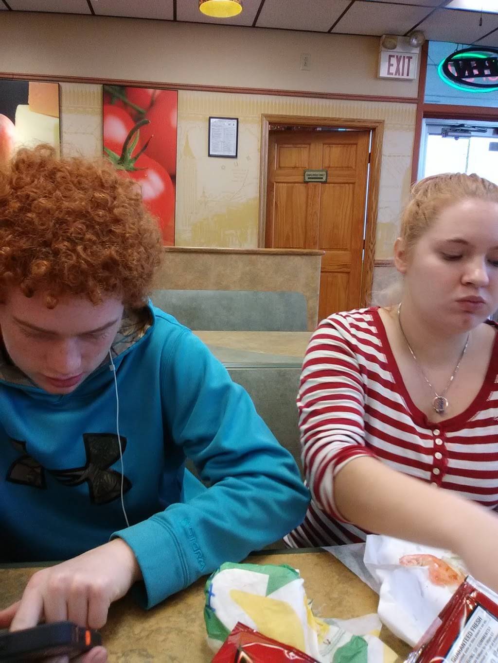 Subway Restaurants | restaurant | 108 N Main St, LaFayette, GA 30728, USA | 7066385672 OR +1 706-638-5672