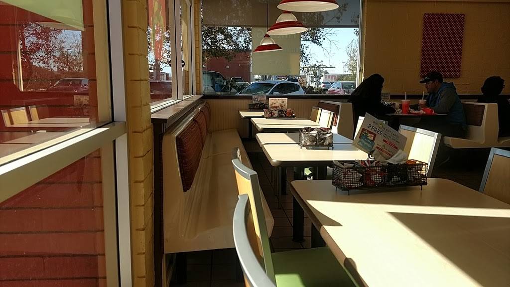Del Taco | meal takeaway | 17292 Main St, Hesperia, CA 92345, USA | 7602448262 OR +1 760-244-8262