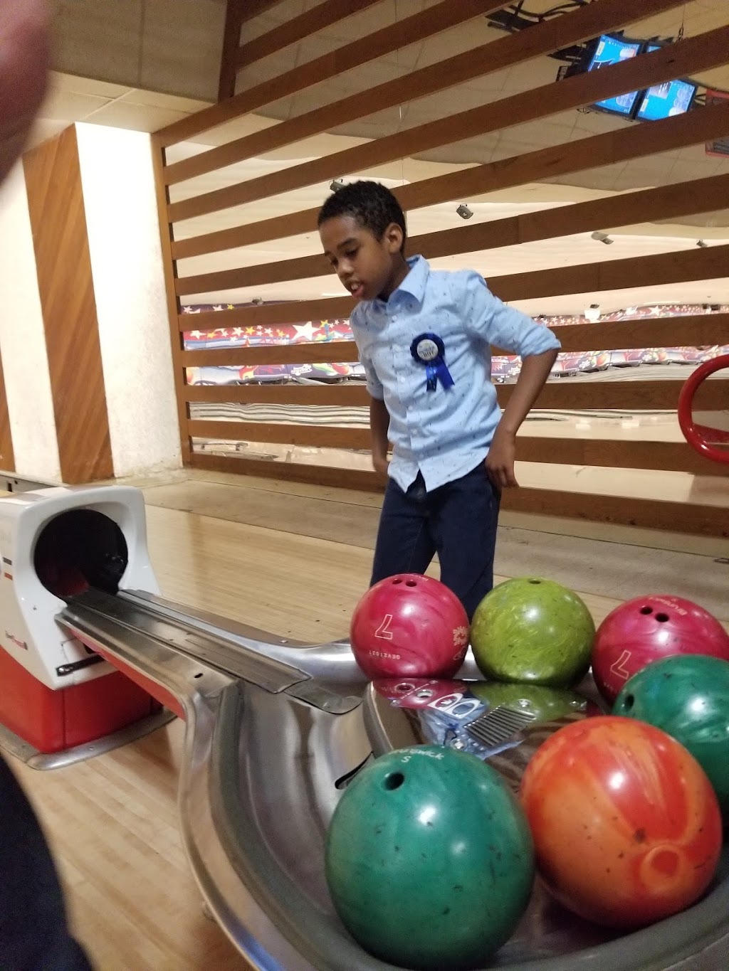 Bowl America Southwest | restaurant | 11532 Hull Street Rd, Midlothian, VA 23112, USA | 8047441500 OR +1 804-744-1500