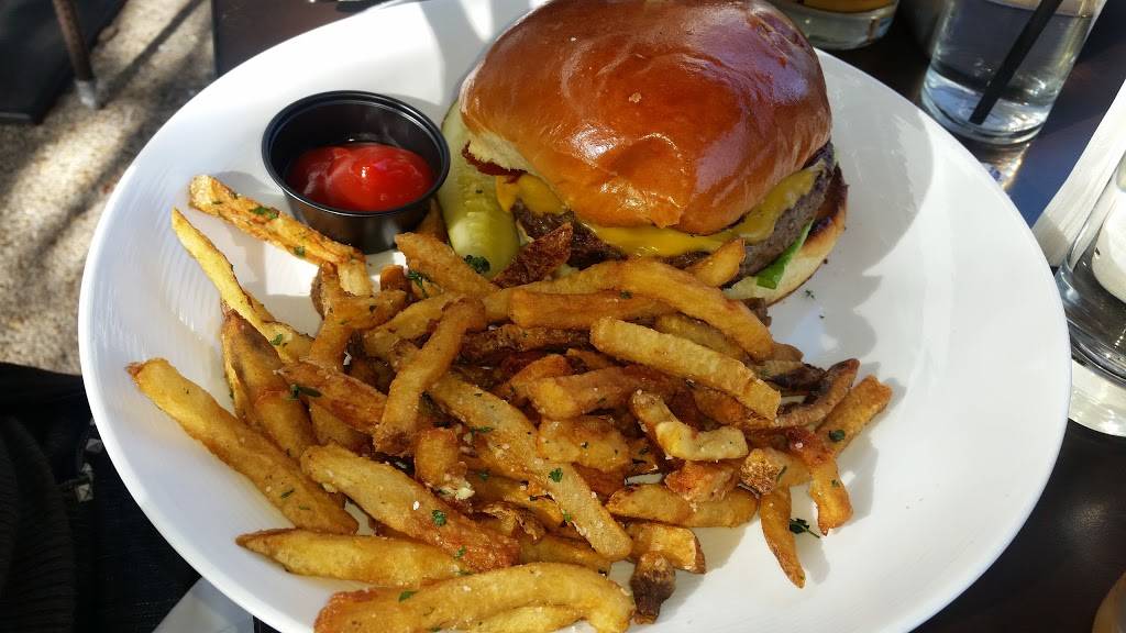 Station 4 | restaurant | 1101 4th St SW, Washington, DC 20024, USA | 2024880987 OR +1 202-488-0987