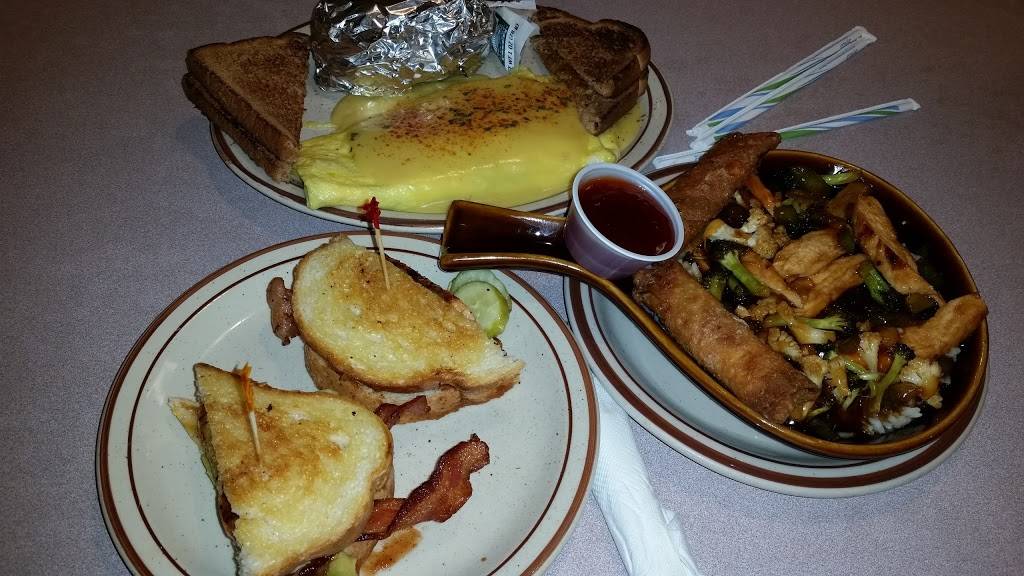 Breakwater Restaurant | restaurant | 1111 E Cloverland Dr, Ironwood, MI 49938, USA | 9069328400 OR +1 906-932-8400